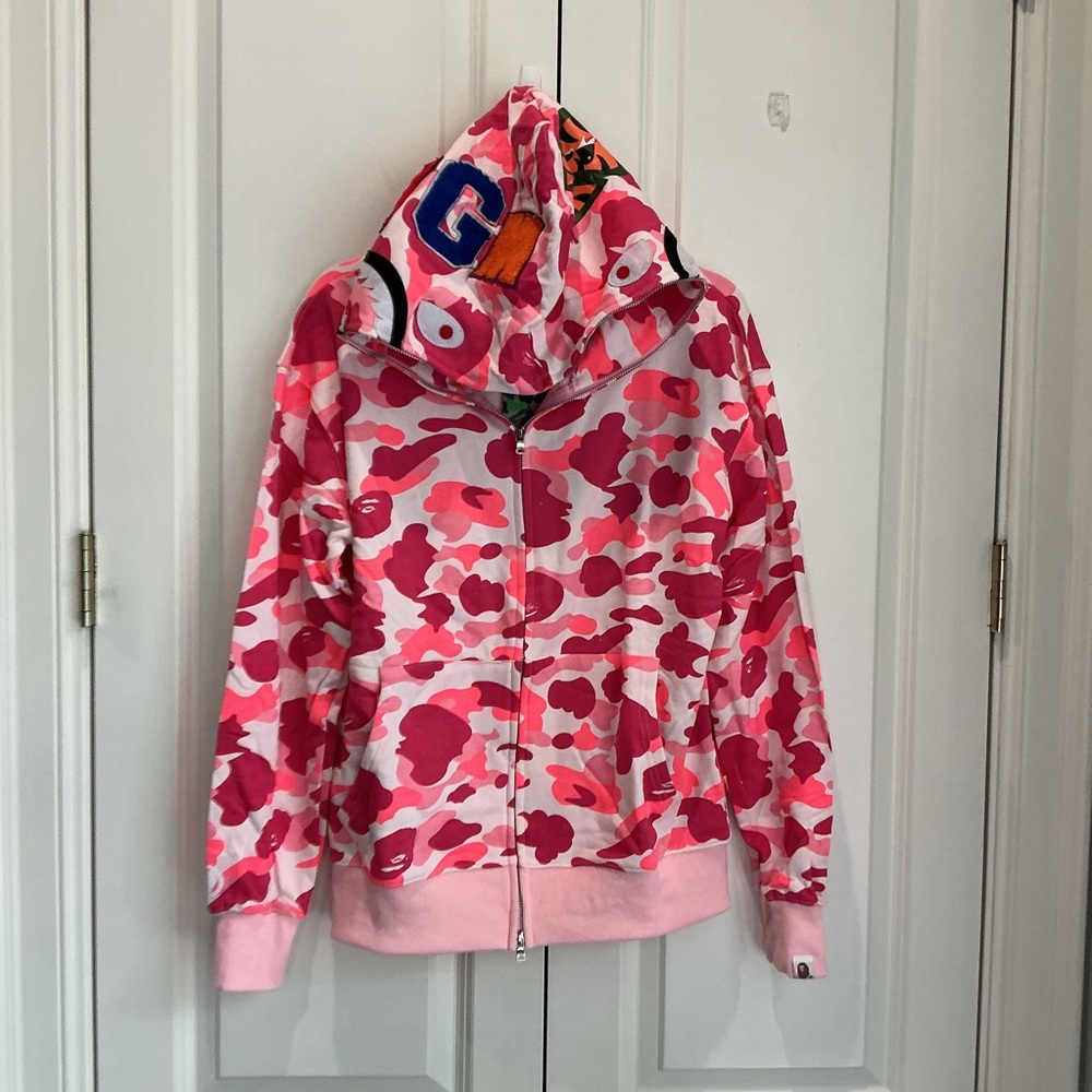 Stylish Pink Camouflage Men's relaxed fit zipper hoodie